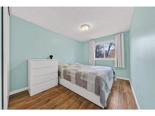 64-145 Rice Avenue, Hamilton, ON - Indoor Photo Showing Bedroom