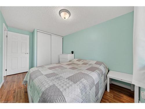 64-145 Rice Avenue, Hamilton, ON - Indoor Photo Showing Bedroom