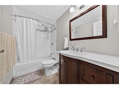 64-145 Rice Avenue, Hamilton, ON - Indoor Photo Showing Bathroom