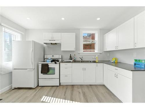 74 East 14Th Street, Hamilton, ON - Indoor Photo Showing Kitchen With Double Sink