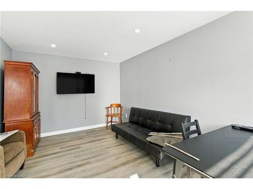 74 East 14Th Street, Hamilton, ON - Indoor