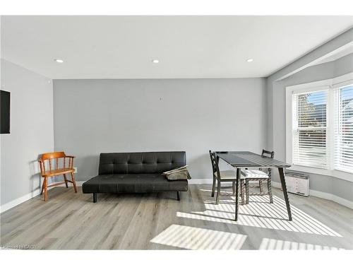 74 East 14Th Street, Hamilton, ON - Indoor