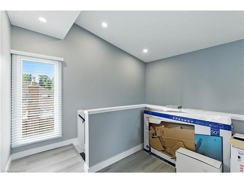 74 East 14Th Street, Hamilton, ON - Indoor Photo Showing Other Room