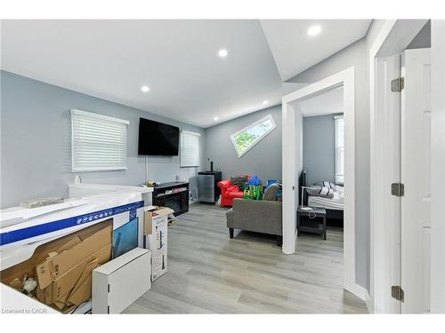 74 East 14Th Street, Hamilton, ON - Indoor