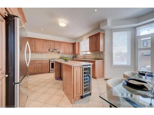 169 Falconridge Drive, Kitchener, ON - Indoor Photo Showing Kitchen With Stainless Steel Kitchen