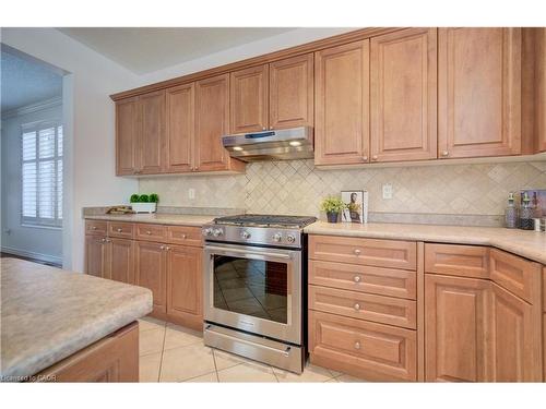 169 Falconridge Drive, Kitchener, ON - Indoor Photo Showing Kitchen