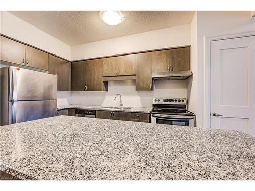 5-275 Max Becker Drive, Kitchener, ON - Indoor Photo Showing Kitchen With Stainless Steel Kitchen