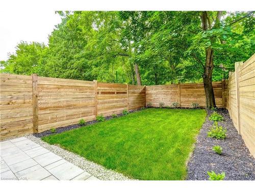 32 Cumberland Avenue, Hamilton, ON - Outdoor