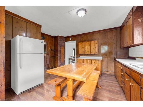 382 Beach Boulevard, Hamilton, ON - Indoor Photo Showing Kitchen