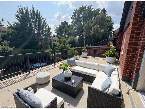 2-71 Barnesdale Boulevard, Hamilton, ON - Outdoor With Deck Patio Veranda