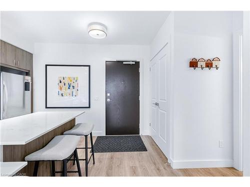 1310-15 Glebe Street, Cambridge, ON - Indoor Photo Showing Other Room