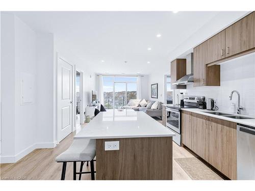 1310-15 Glebe Street, Cambridge, ON - Indoor Photo Showing Kitchen With Double Sink With Upgraded Kitchen