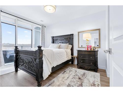 1310-15 Glebe Street, Cambridge, ON - Indoor Photo Showing Bedroom