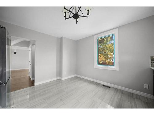 687 Upper James Street, Hamilton, ON - Indoor Photo Showing Other Room