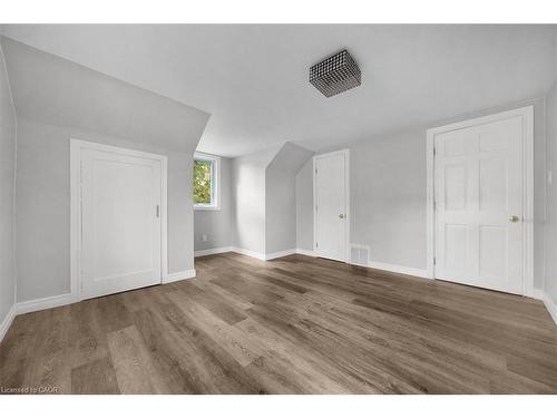 687 Upper James Street, Hamilton, ON - Indoor Photo Showing Other Room