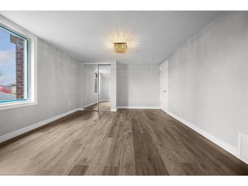 687 Upper James Street, Hamilton, ON - Indoor Photo Showing Other Room