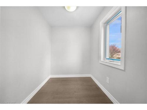 687 Upper James Street, Hamilton, ON - Indoor Photo Showing Other Room