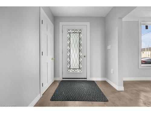 687 Upper James Street, Hamilton, ON - Indoor Photo Showing Other Room