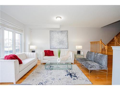9 Phyllis Drive, Caledon, ON - Indoor Photo Showing Living Room
