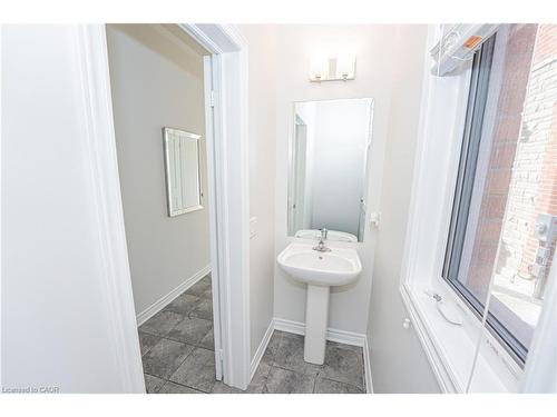 9 Phyllis Drive, Caledon, ON - Indoor Photo Showing Bathroom
