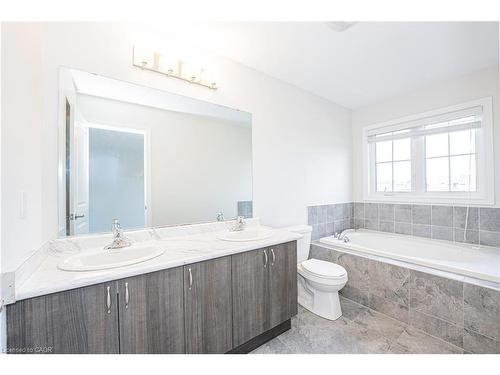 9 Phyllis Drive, Caledon, ON - Indoor Photo Showing Bathroom