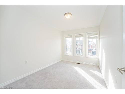 9 Phyllis Drive, Caledon, ON - Indoor Photo Showing Other Room