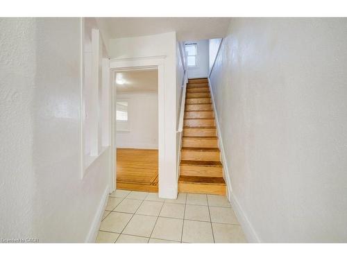 125 Melrose Avenue N, Hamilton, ON - Indoor Photo Showing Other Room