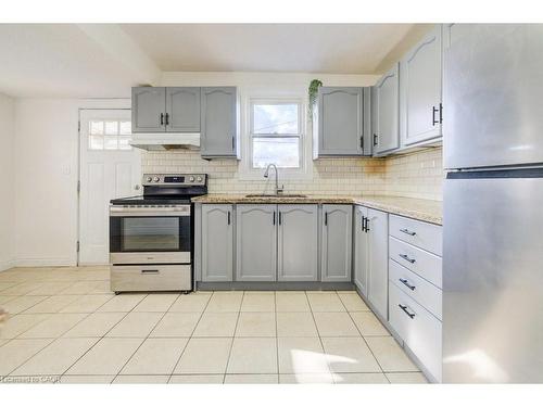 125 Melrose Avenue N, Hamilton, ON - Indoor Photo Showing Kitchen