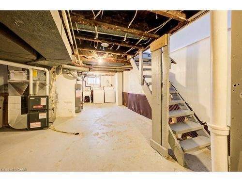 125 Melrose Avenue N, Hamilton, ON - Indoor Photo Showing Basement