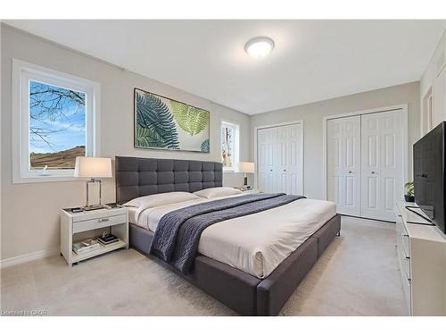 56-50 Pinnacle Drive, Kitchener, ON - Indoor Photo Showing Bedroom