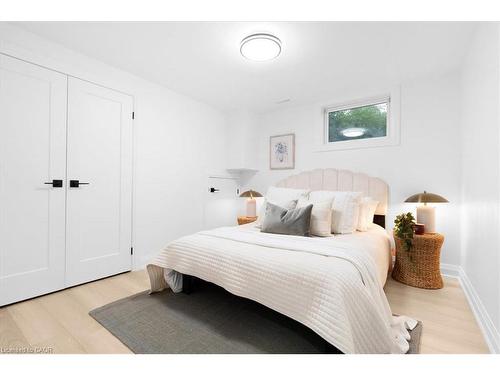 15 Mellenby Street, Hamilton, ON - Indoor Photo Showing Bedroom