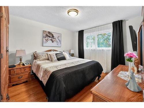 120 Kinross Street, Caledonia, ON - Indoor Photo Showing Bedroom
