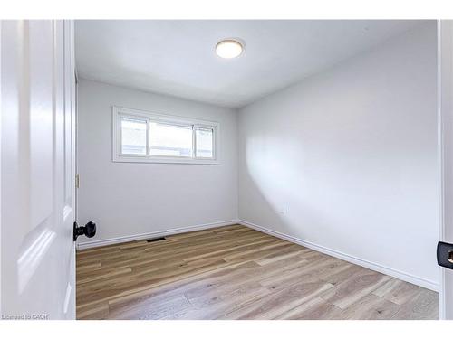 20 Burfield Avenue, Hamilton, ON - Indoor Photo Showing Other Room