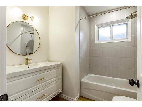20 Burfield Avenue, Hamilton, ON - Indoor Photo Showing Bathroom