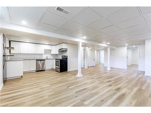 20 Burfield Avenue, Hamilton, ON - Indoor Photo Showing Kitchen