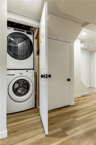 20 Burfield Avenue, Hamilton, ON - Indoor Photo Showing Laundry Room