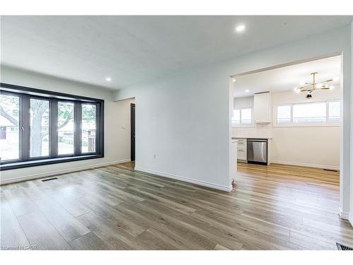 20 Burfield Avenue, Hamilton, ON - Indoor Photo Showing Other Room