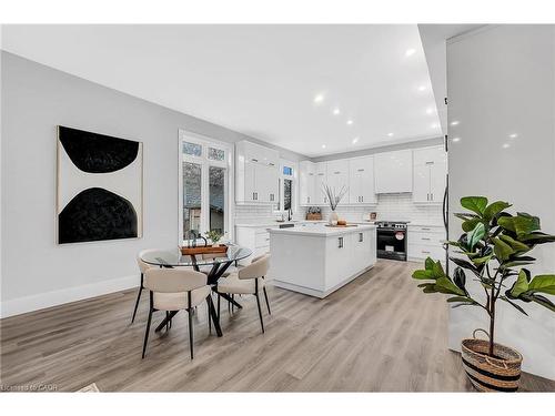 28 Norwich Street W, Guelph, ON - Indoor