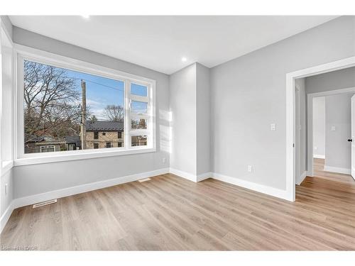 28 Norwich Street W, Guelph, ON - Indoor