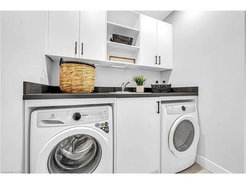 28 Norwich Street W, Guelph, ON - Indoor Photo Showing Laundry Room