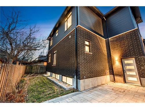 28 Norwich Street W, Guelph, ON - Outdoor