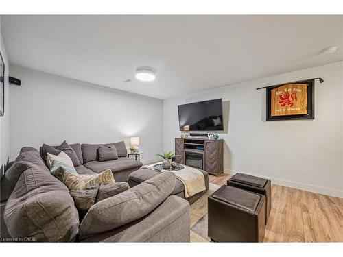 3 Briarlea Road, Guelph, ON - Indoor Photo Showing Living Room