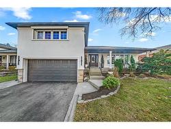 394 Tedwyn Drive  Mississauga, ON L5A 1J5