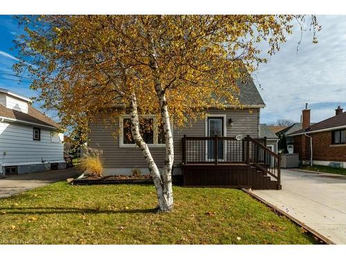 6782 Dorchester Road, Niagara Falls, ON - Outdoor