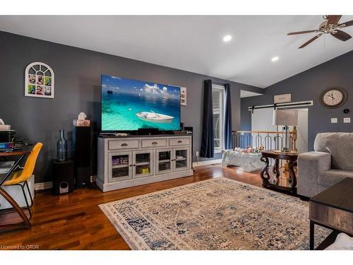 6782 Dorchester Road, Niagara Falls, ON - Indoor Photo Showing Other Room