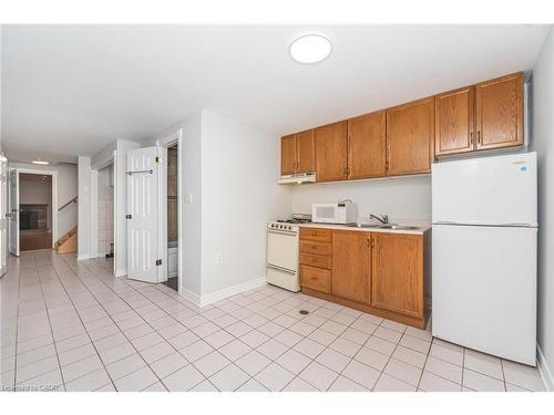 3018 Dalehurst Drive, Mississauga, ON - Indoor Photo Showing Kitchen With Double Sink