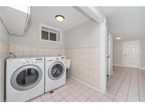 3018 Dalehurst Drive, Mississauga, ON - Indoor Photo Showing Laundry Room