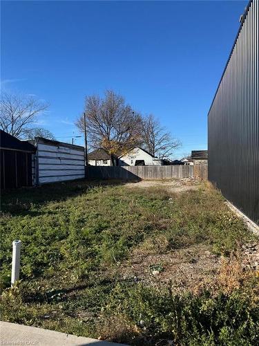 221-223 Kenilworth Avenue N, Hamilton, ON 