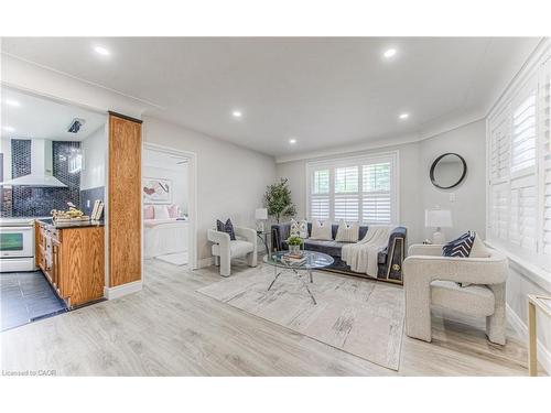 271 Bedford Road, Kitchener, ON - Indoor