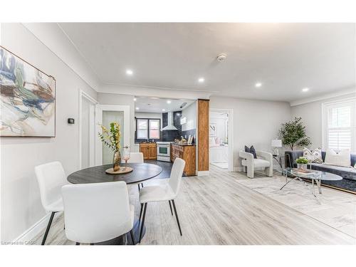 271 Bedford Road, Kitchener, ON - Indoor Photo Showing Dining Room